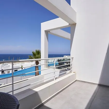 Apartment 2 Bedroom Luxury By The