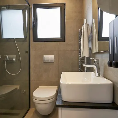 2 Bedroom Luxury By The Apartment